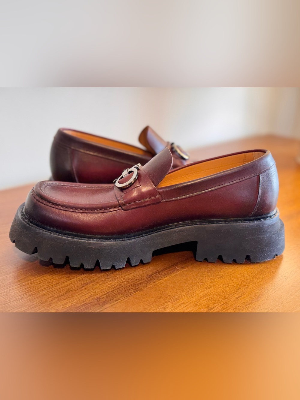 NIB Ferragamo Gancini Lug Sole Burgundy Leather Loafers Size 8.5 C - Picture 8 of 14